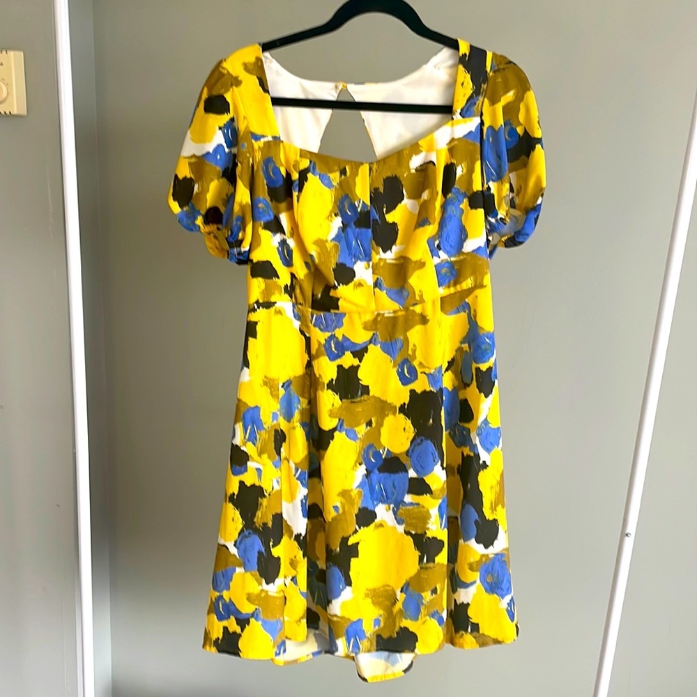 Neiman Marcus patterned dress size 8